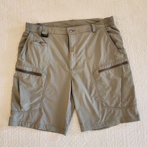 Men's Active Gray Cargo Shorts